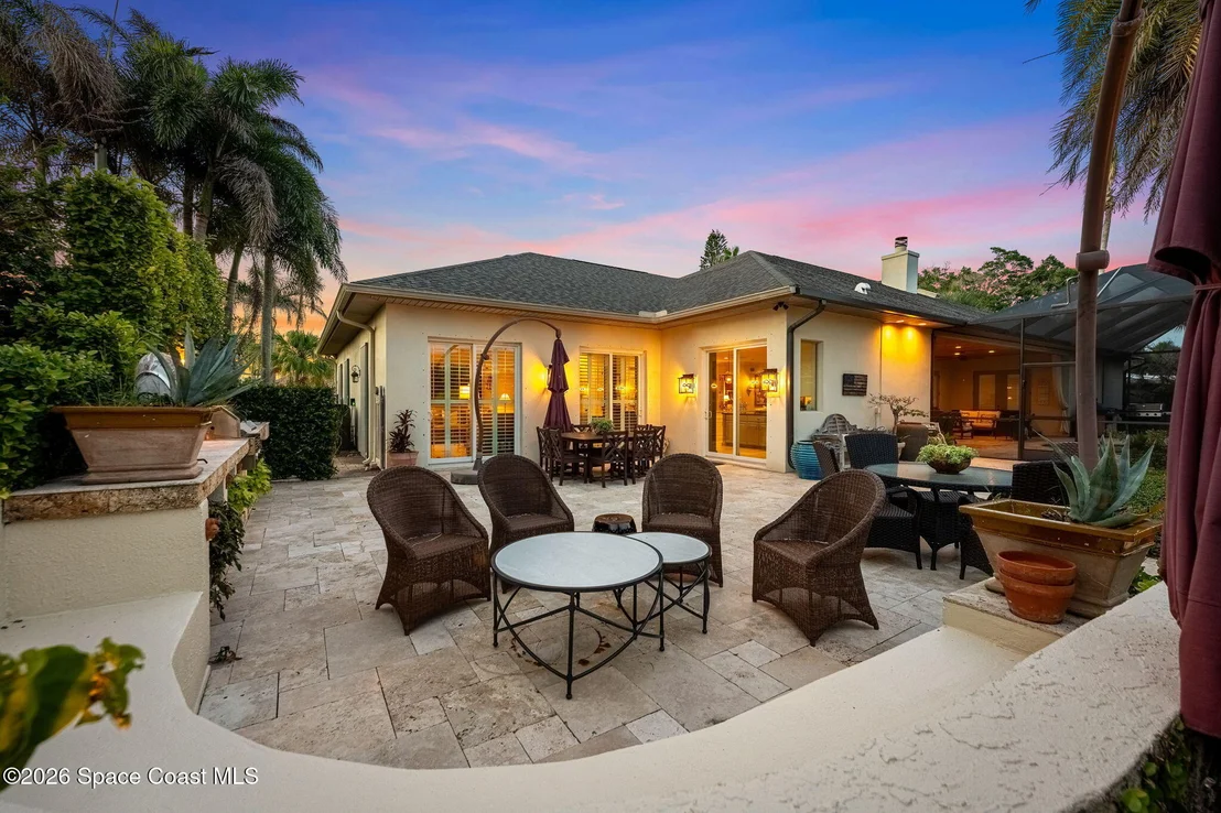 Photo of 339 Cocoa Avenue