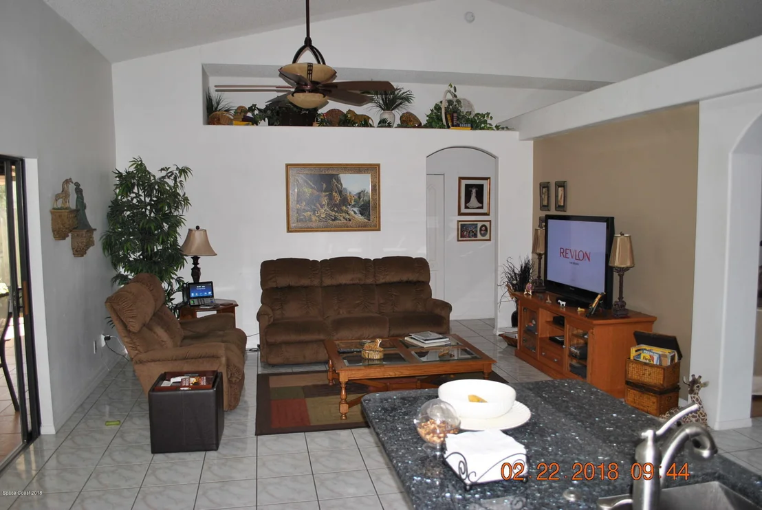 Photo of 889 Shoshone Lane