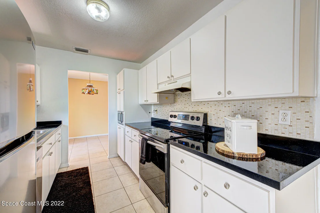 Photo of 1121 Daytona Drive NE