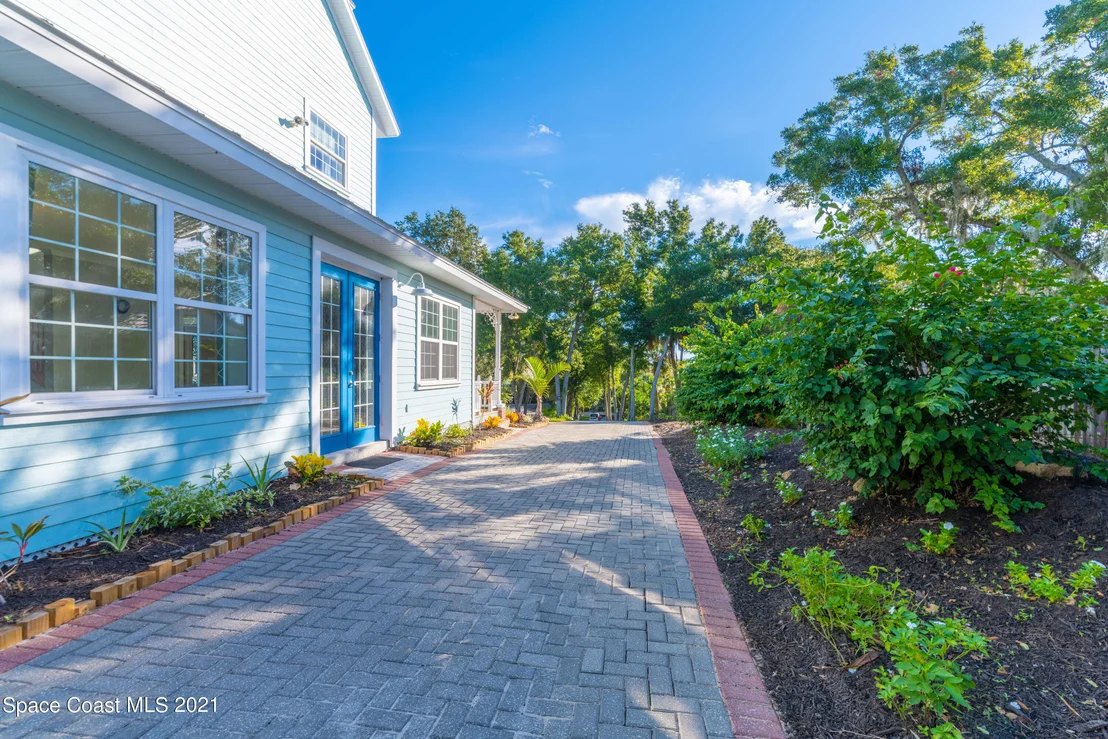 Photo of 2051 Rockledge Drive