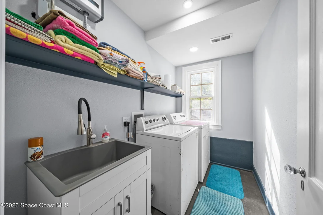 Photo of 875 N Indian River Drive