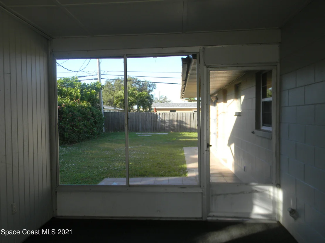 Photo of 2132 Lakeview Drive