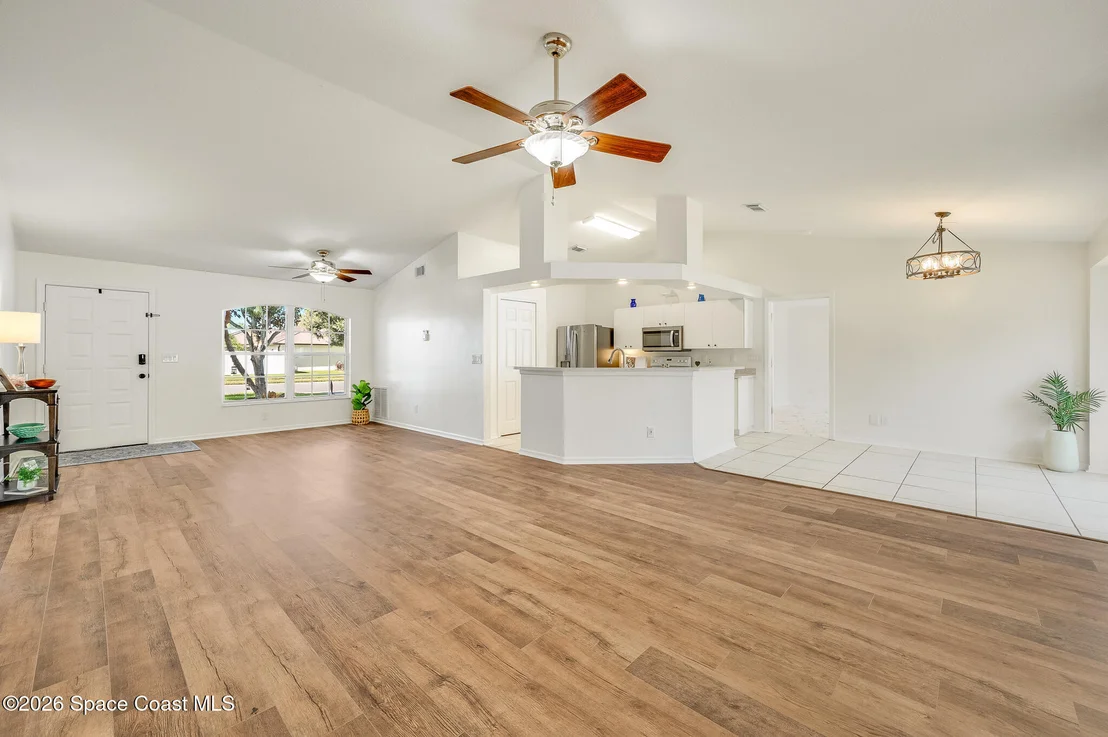 Photo of 883 Del Mar Circle