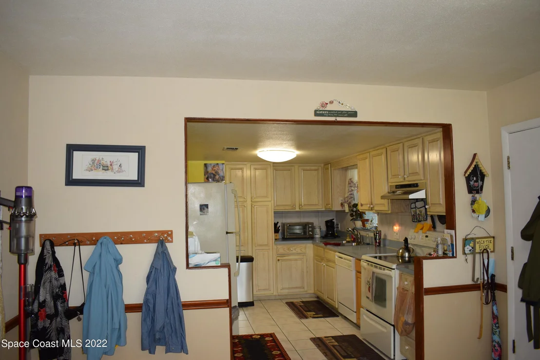 Photo of 2395 Lakeview Drive