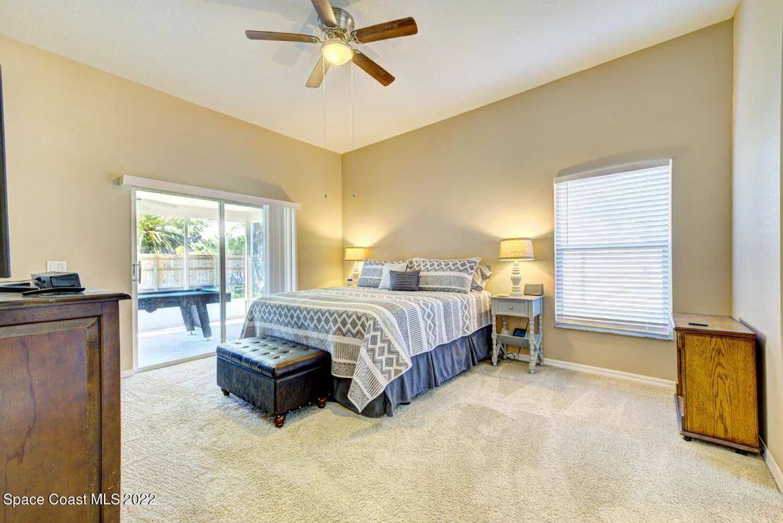 Photo of 985 Pelican Lane