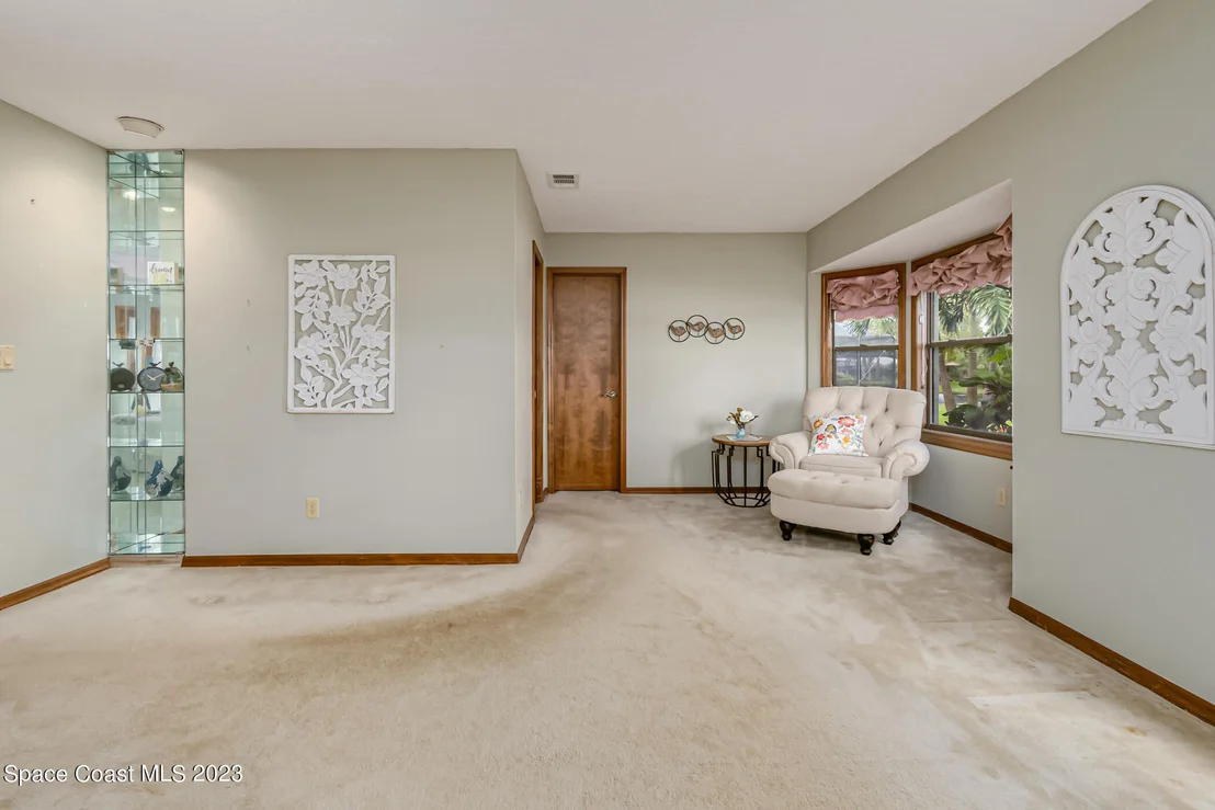 Photo of 401 Crystal Lake Drive