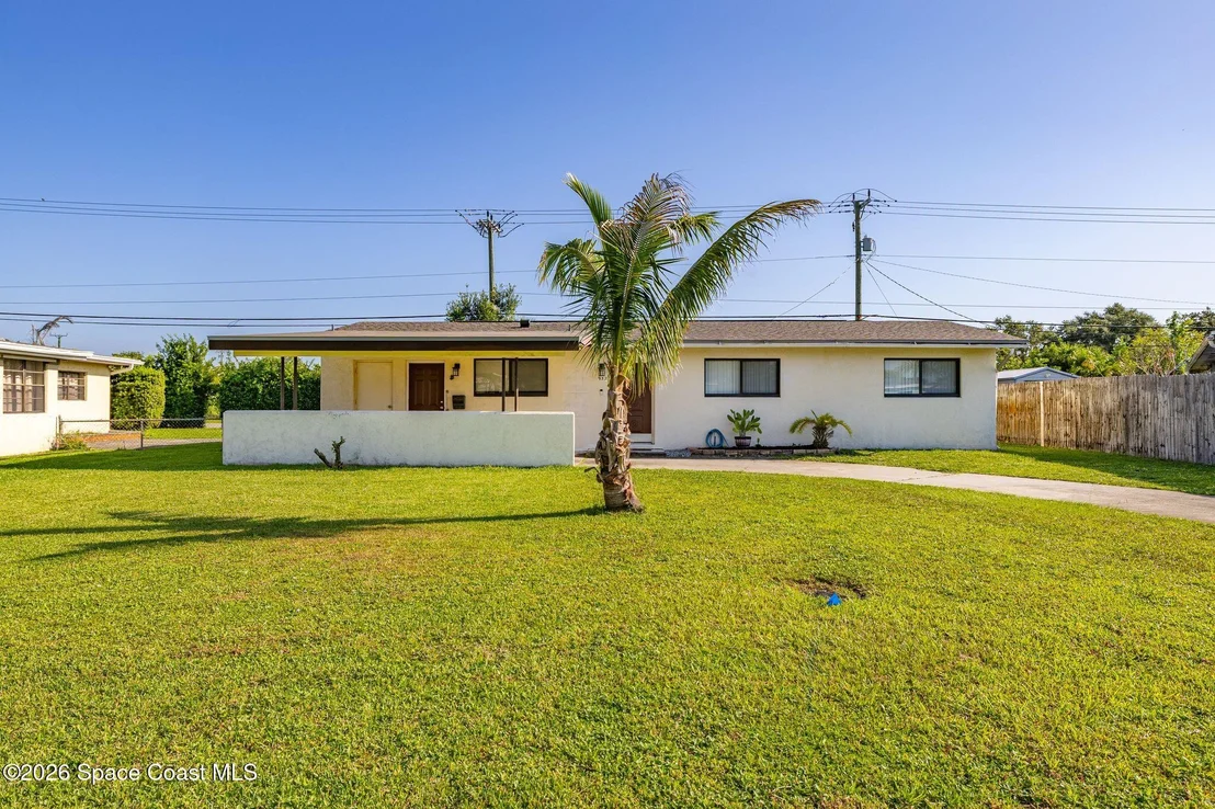 Photo of 932 Glenmore Circle