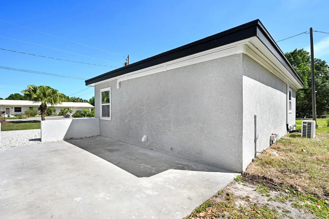 Photo of 447 Helen Street