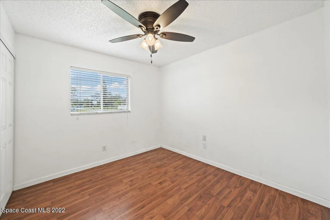 Photo of 6045 Aires Avenue