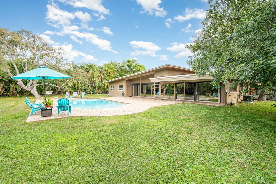 Photo of 68 W Bay Drive