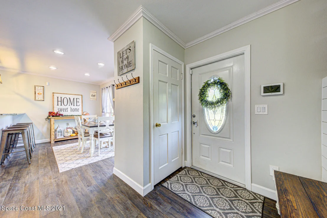 Photo of 200 Saldon Lane