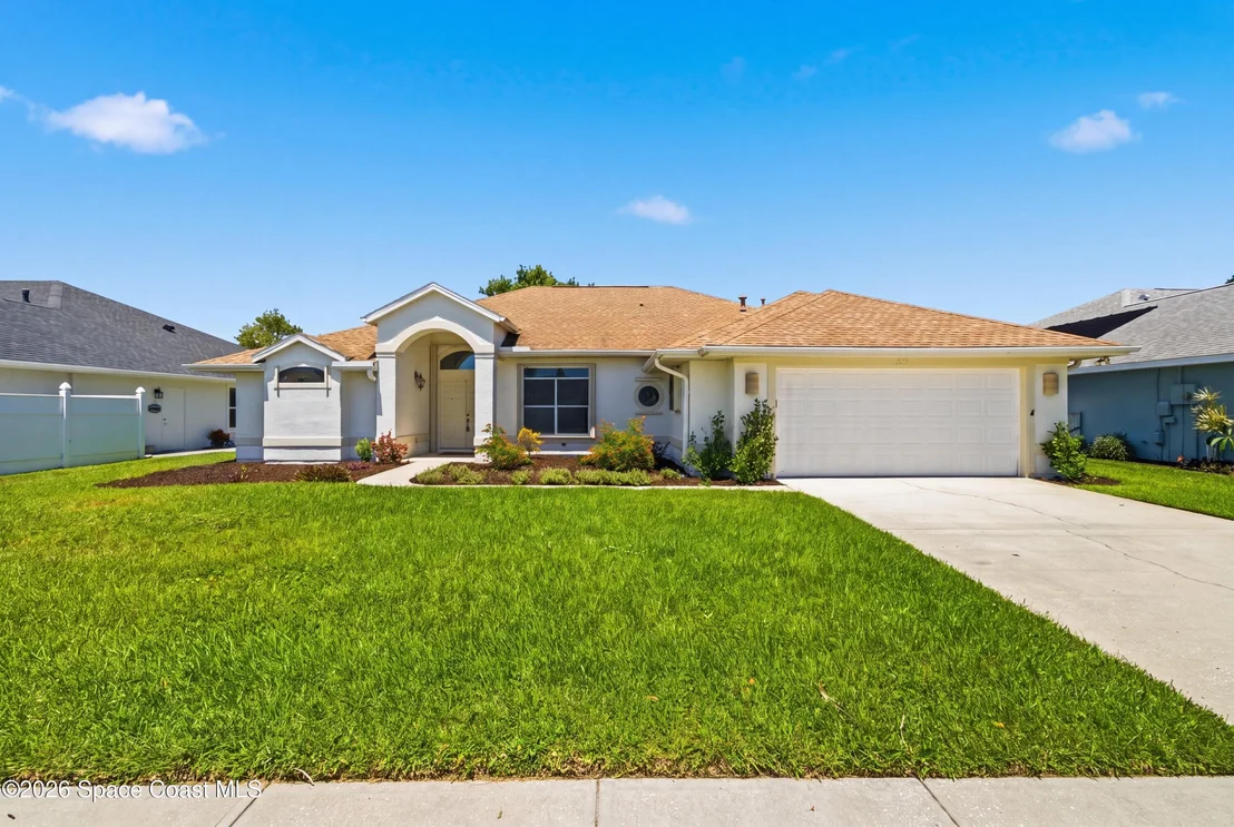 Photo of 1051 Fieldstone Drive