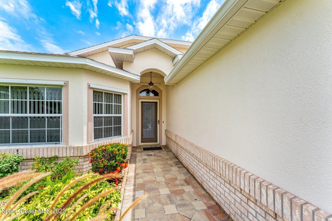 Photo of 1027 Pine Creek Circle NE