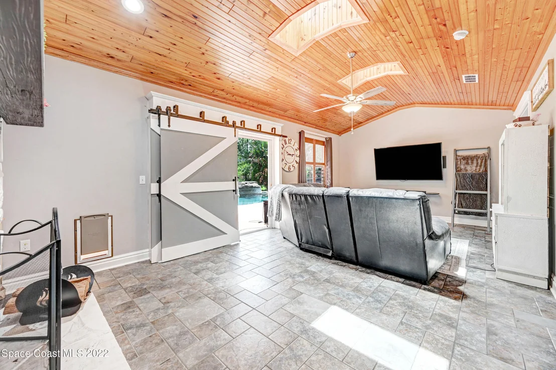 Photo of 3225 Fairview Drive