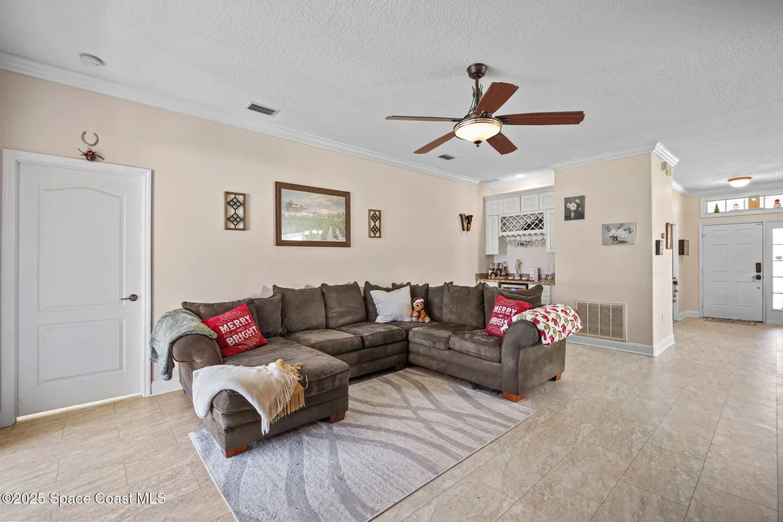 Photo of 381 Waterside Circle