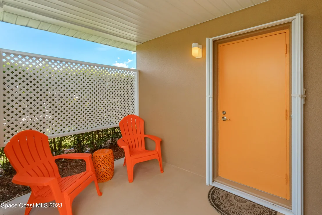 Photo of 842 Ixora Drive