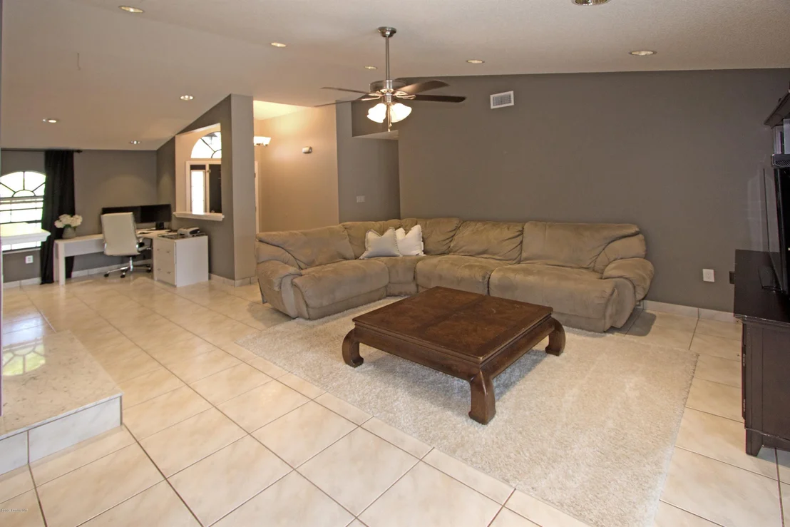 Photo of 819 Pine Shadows Avenue