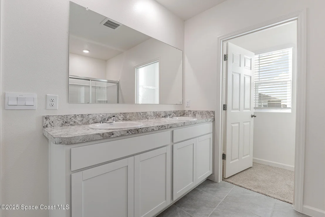 Photo of 1644 Garabaldi Circle SE