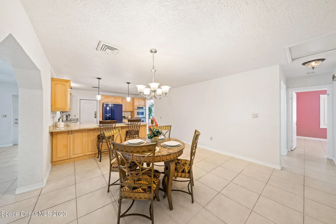 Photo of 863 Pelican Lane