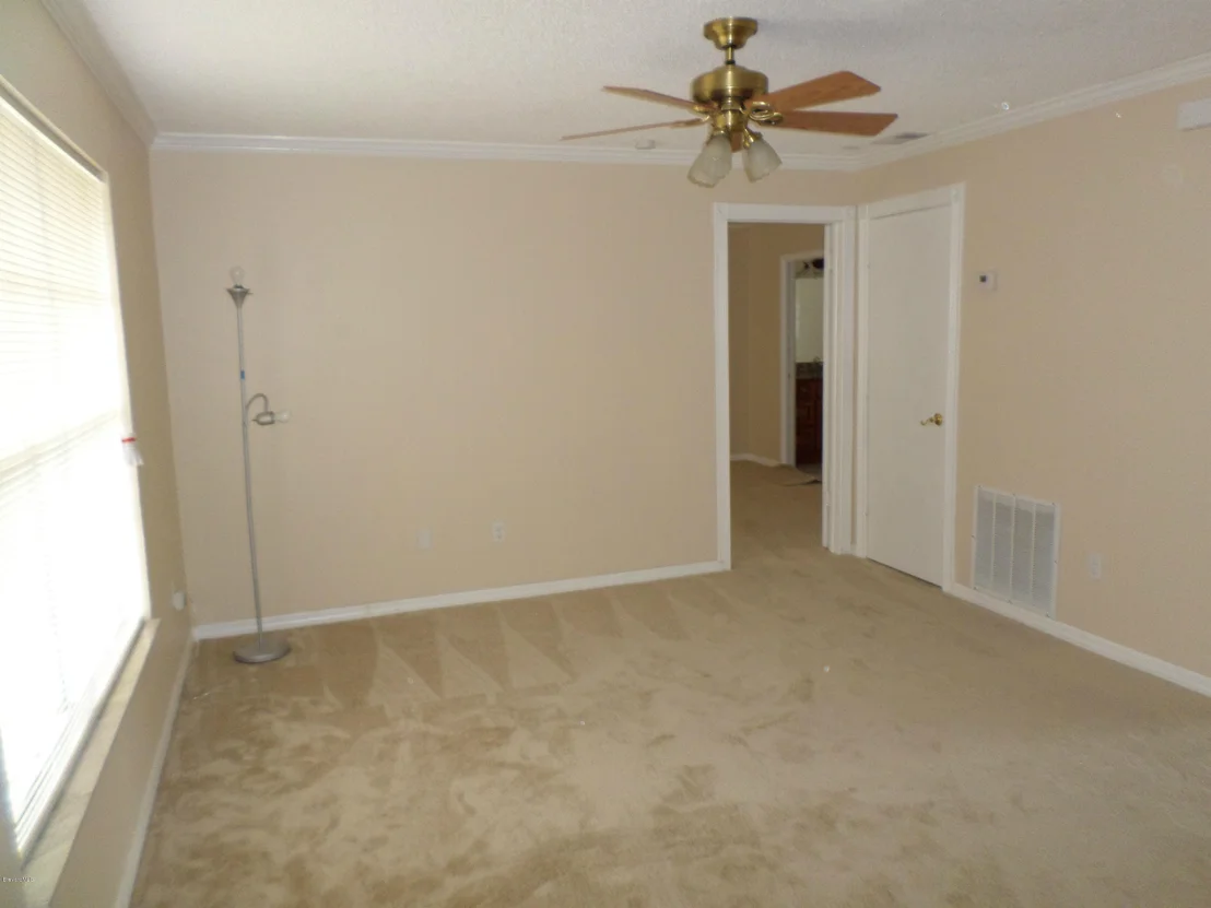 Photo of 5240 Holden Road