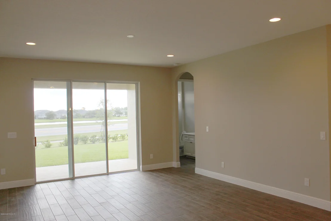 Photo of 7377 Bluemink Lane