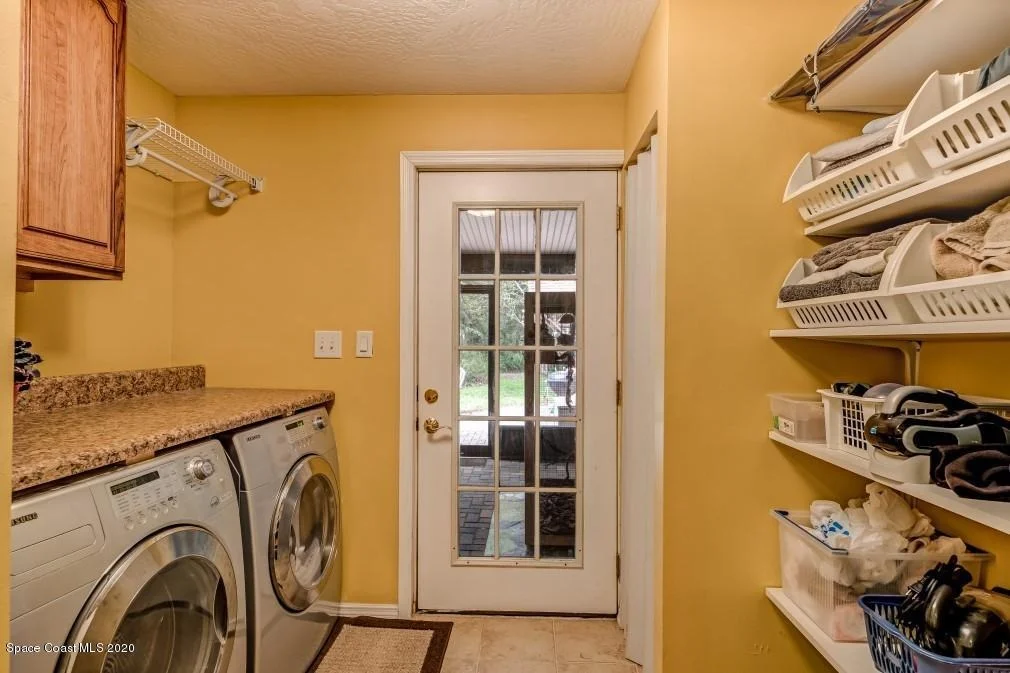 Photo of 677 W Pine Road
