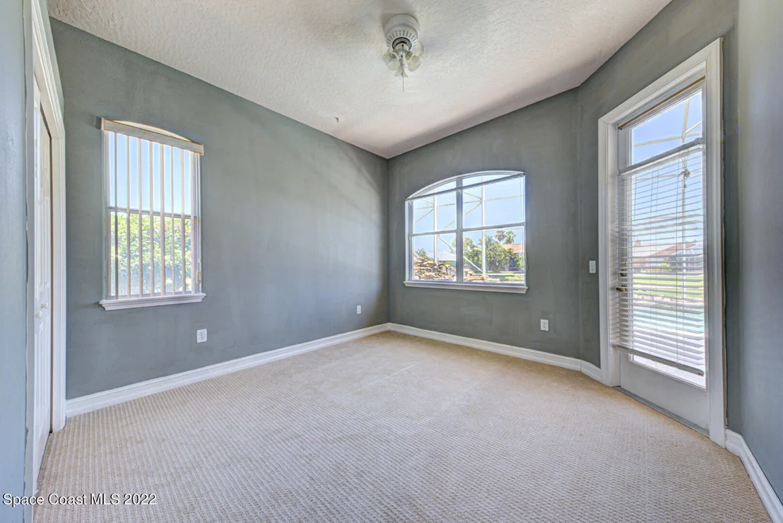Photo of 334 Island Drive