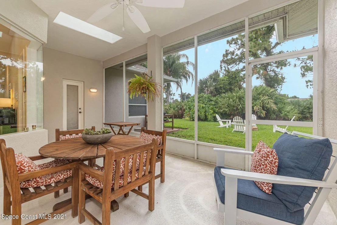Photo of 975 Somerset Lane