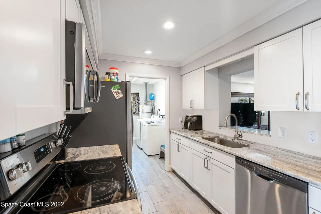 Photo of 1106 Basalona Drive