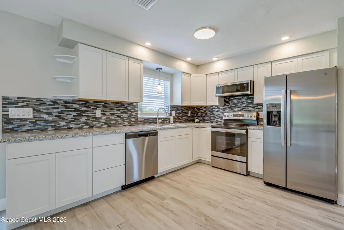 Photo of 1794 Dixon Boulevard