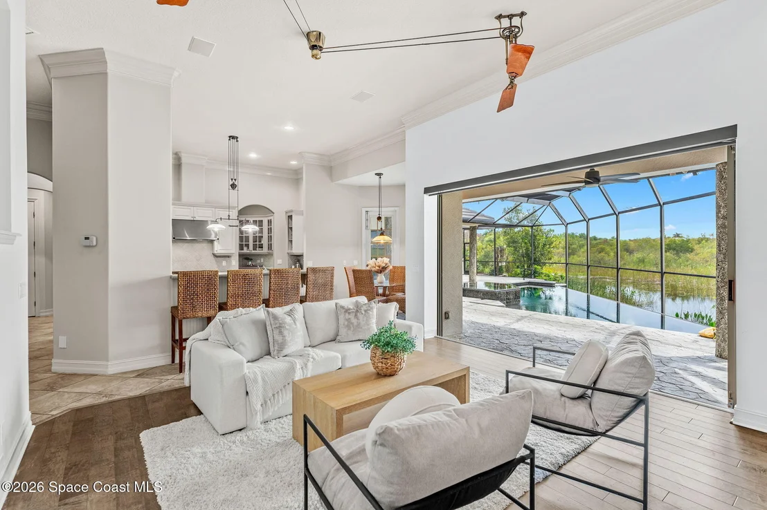 Photo of 804 Chatsworth Drive