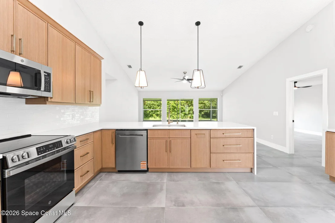Photo of 1384 Hill Avenue