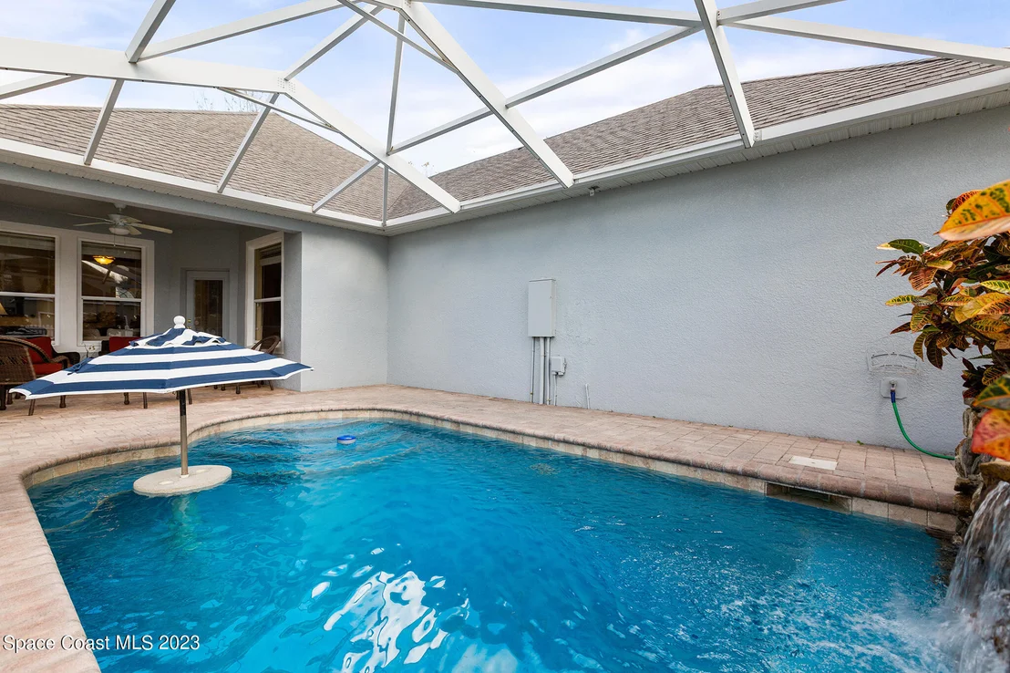 Photo of 6914 Beargrass Road