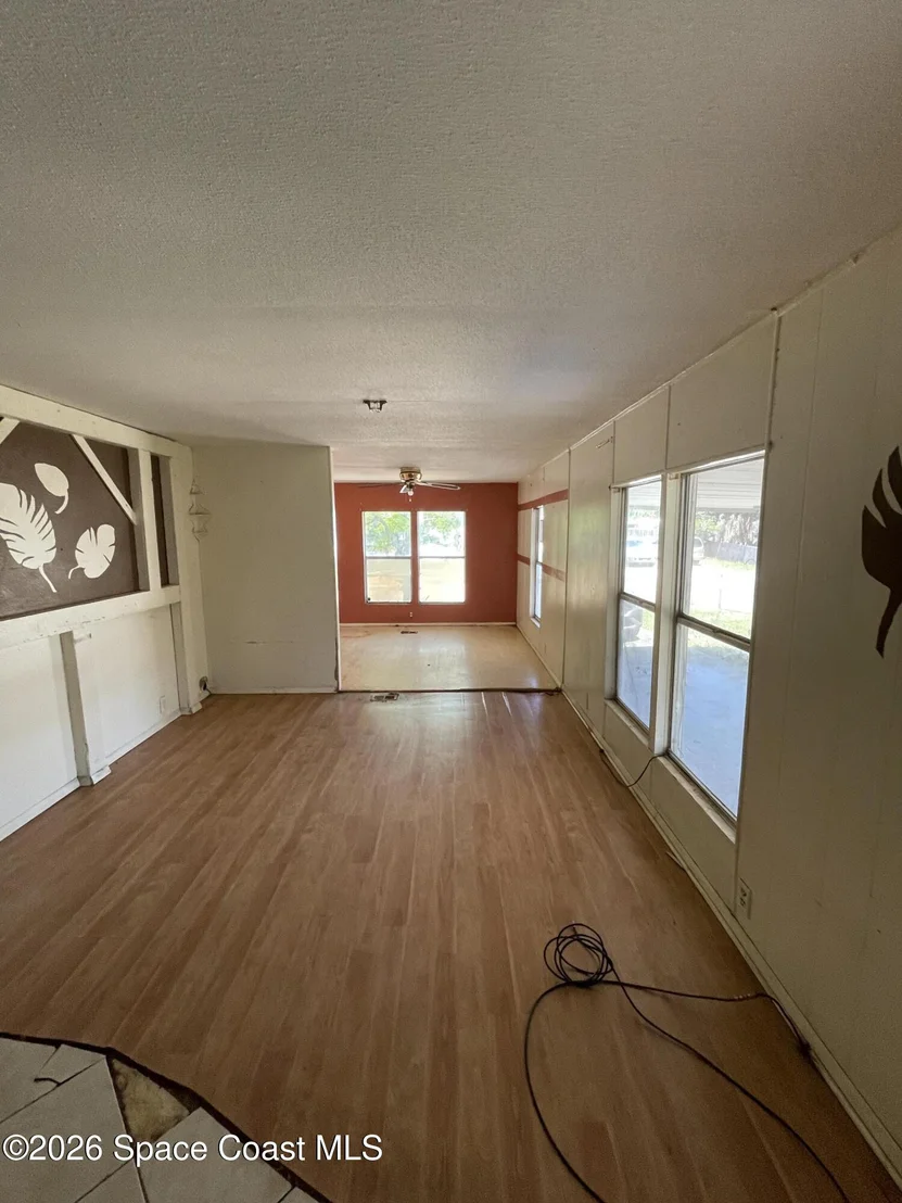 Photo of 1168 Luther Drive