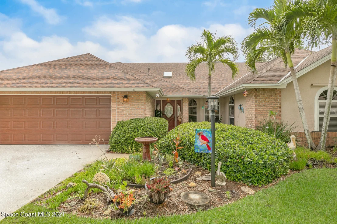 Photo of 654 Hummingbird Drive