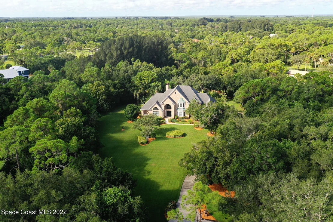 Photo of 3935 Hidden Oaks Lane