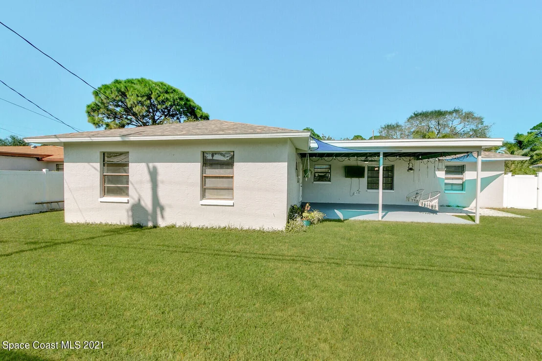 Photo of 991 Pineland Drive