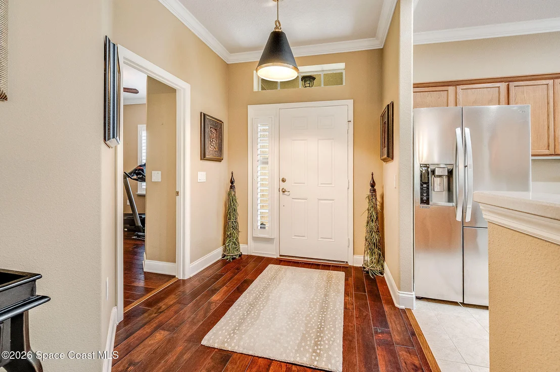 Photo of 522 Waterside Circle
