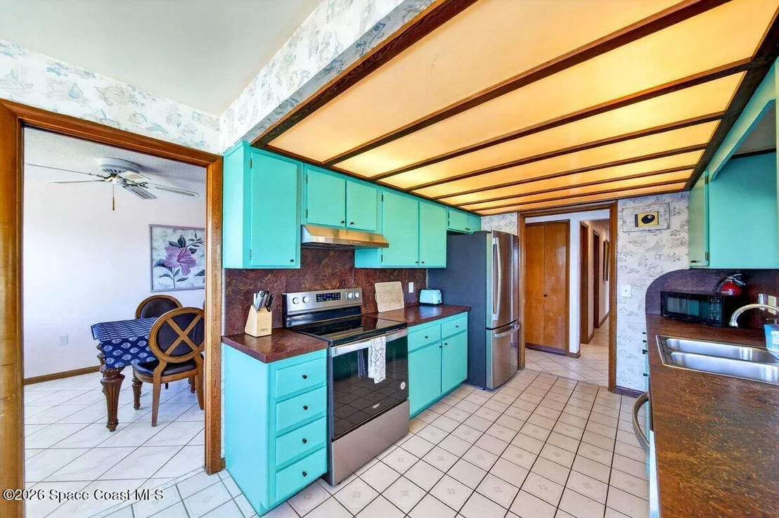 Photo of 200 Rose Drive
