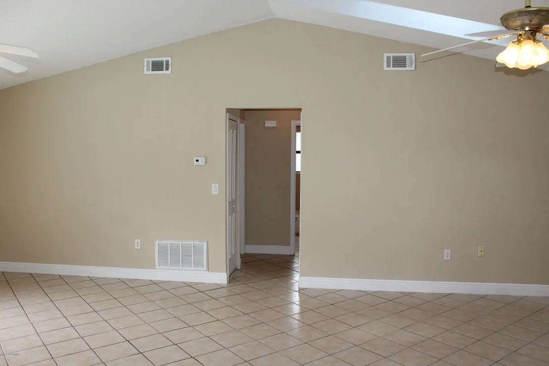 Photo of 5865 Keystone Avenue
