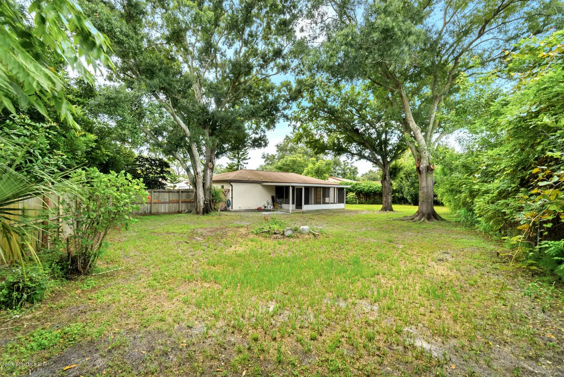 Photo of 1682 Arcot Circle NE