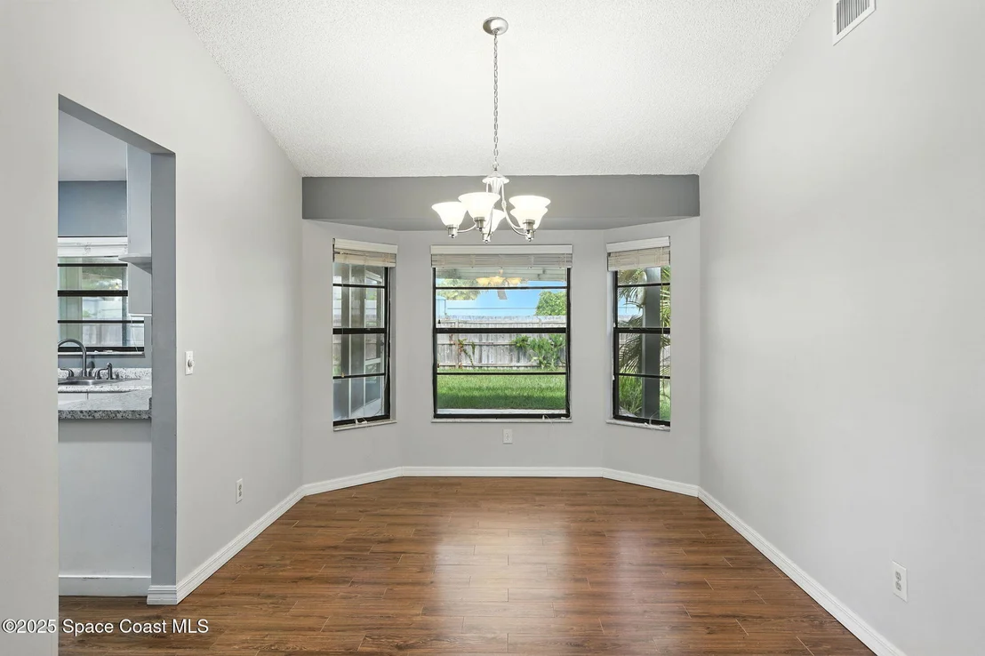 Photo of 4330 Silver Lake Drive