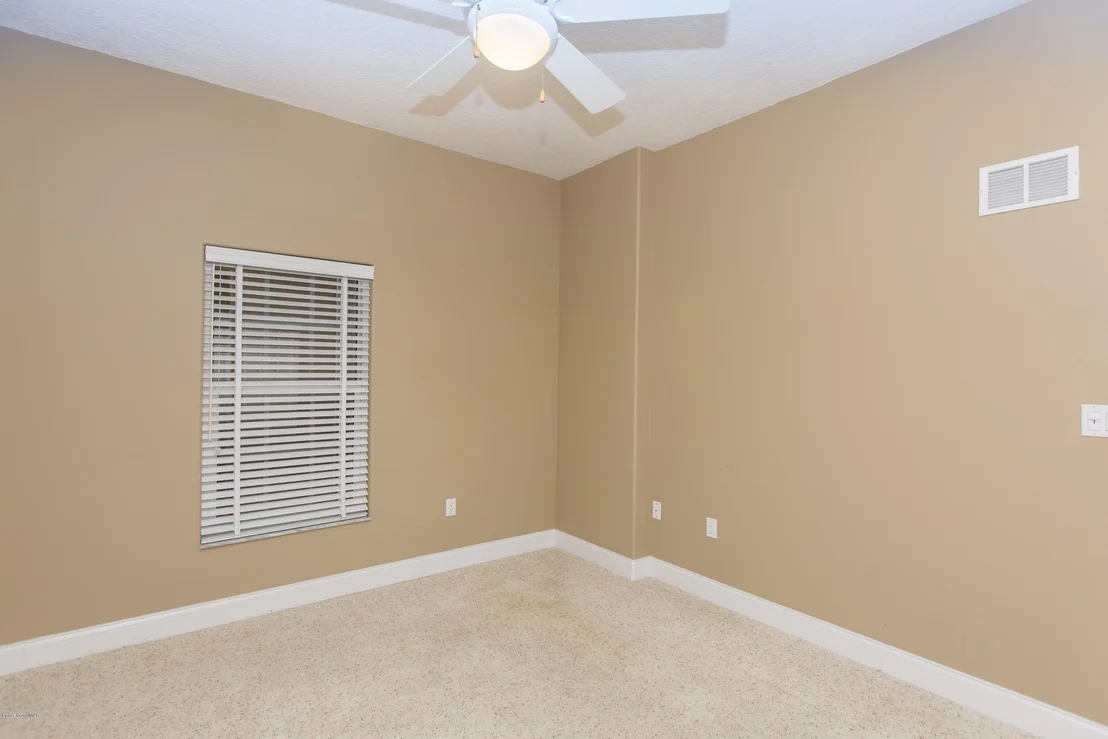 Photo of Unit 603 at 4975 Dixie Highway NE