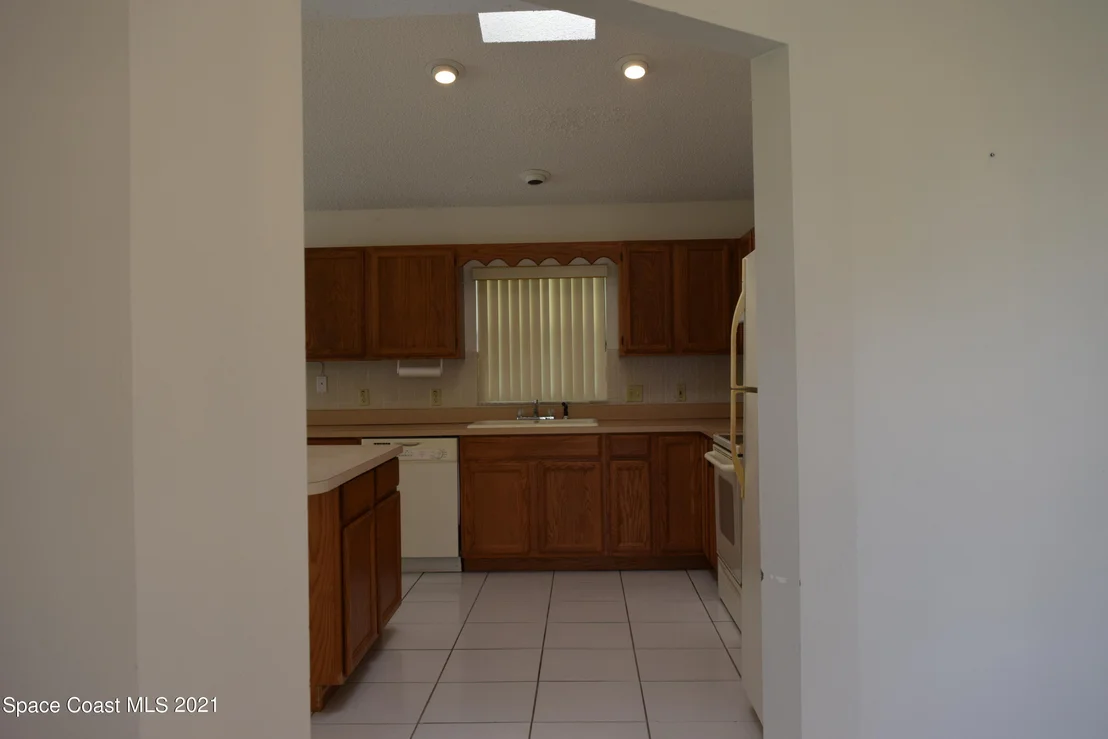 Photo of 816 Seven Gables Circle SE