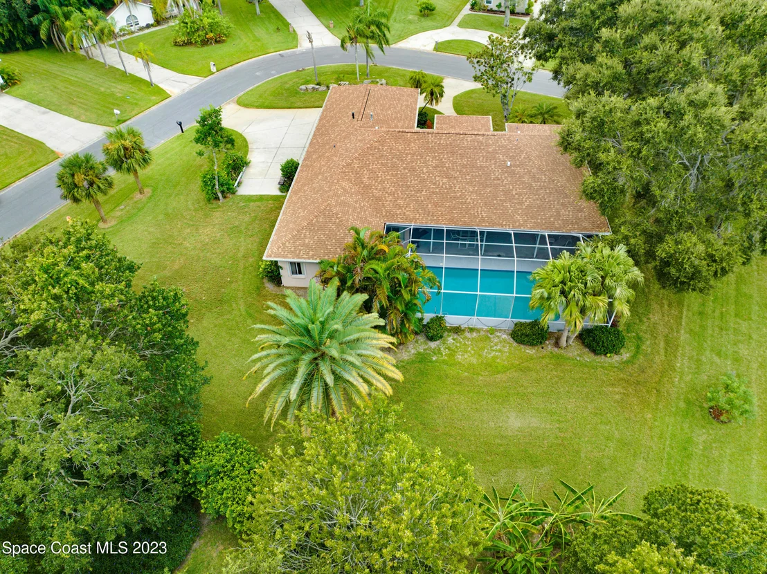 Photo of 2180 Royal Oaks Drive