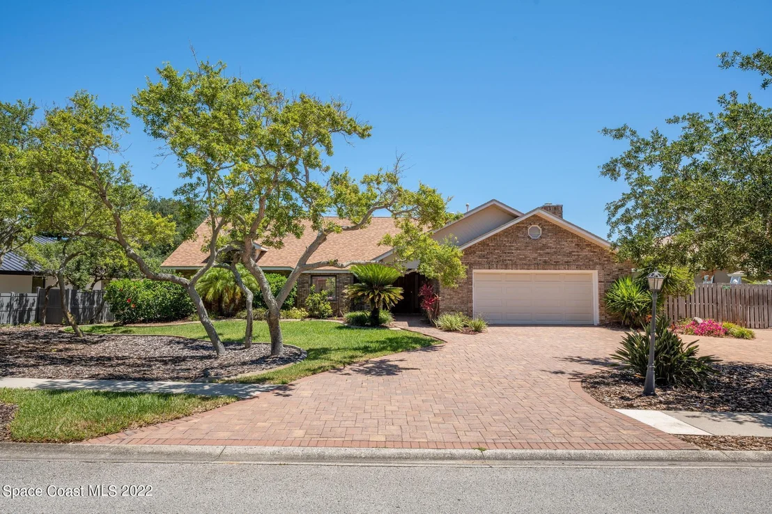 Photo of 588 Peregrine Drive