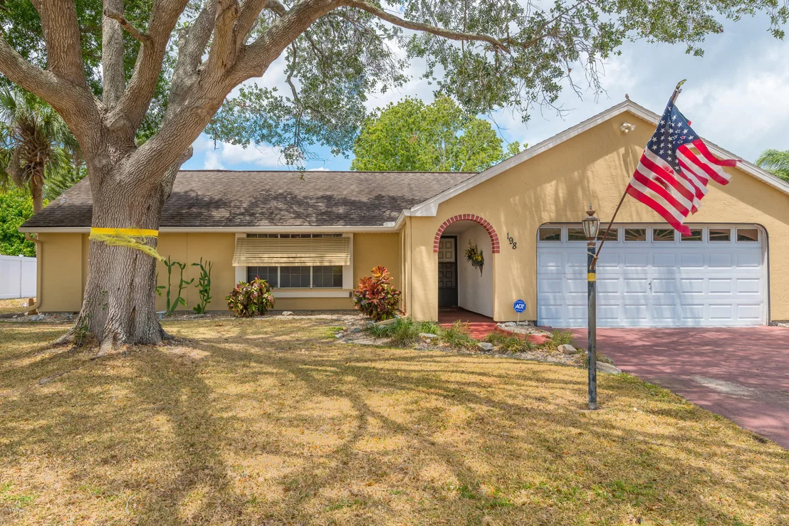 Photo of 198 Port Malabar Boulevard NE