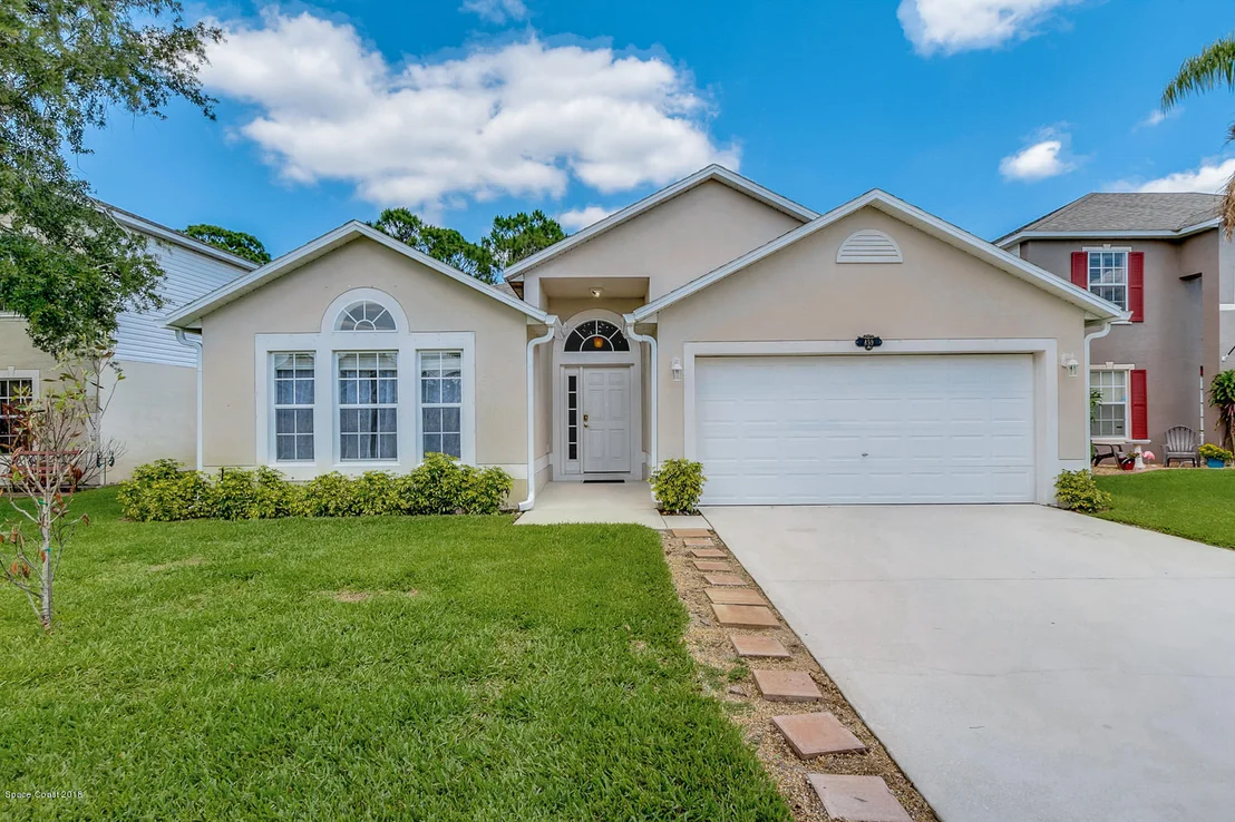 Photo of 459 Macon Drive