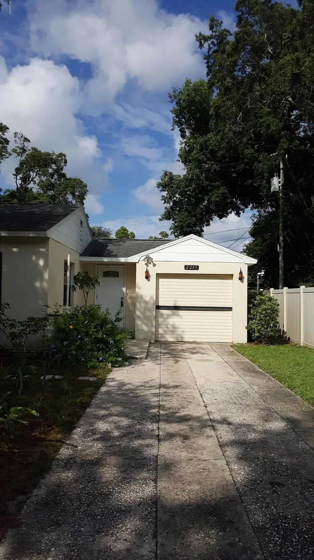 Photo of 2215 Clairemont Drive