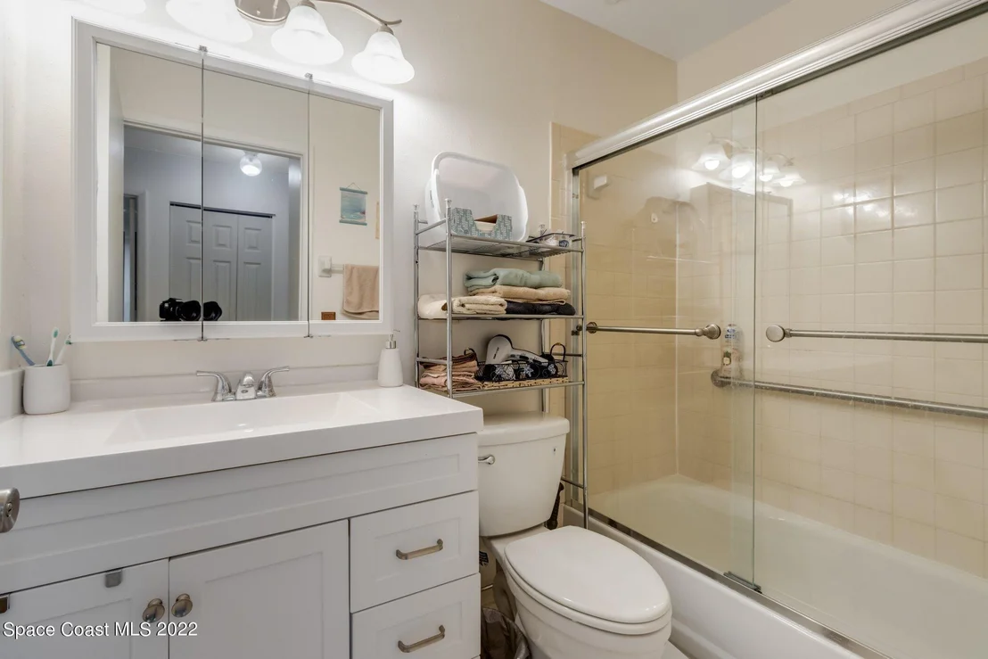 Photo of 1124 Hooper Avenue NE